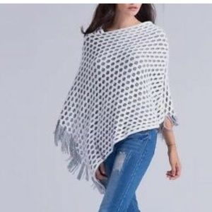 MAX EDITION Poncho,Woman’s,Loose Fit,Used in Excellent Condition 🔆